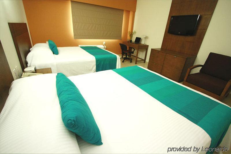 Hotel La Venta Inn Виляермоса Стая снимка