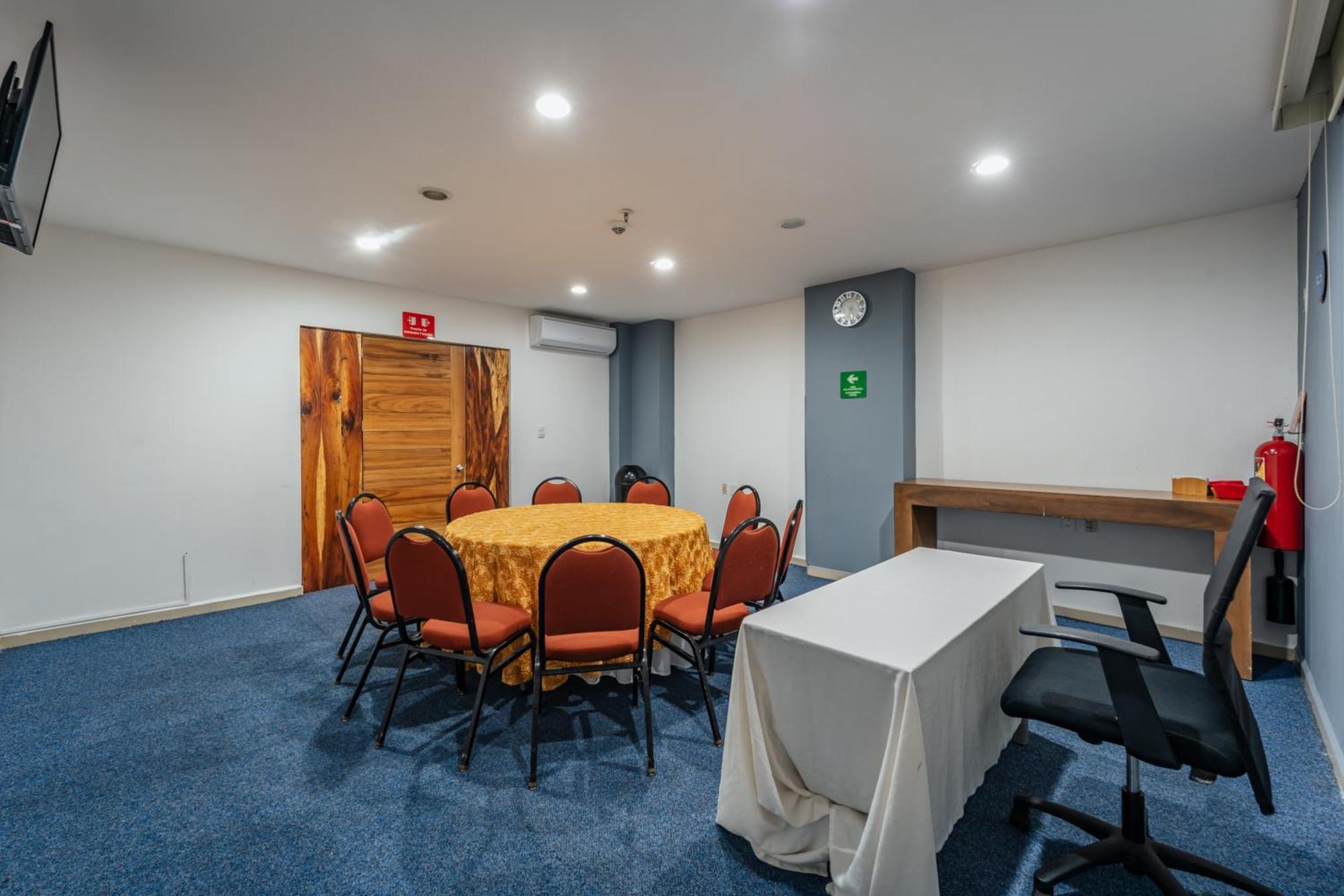 Hotel La Venta Inn Виляермоса Екстериор снимка