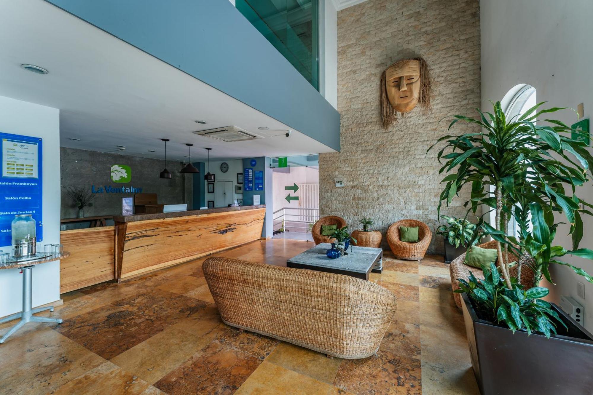 Hotel La Venta Inn Виляермоса Екстериор снимка