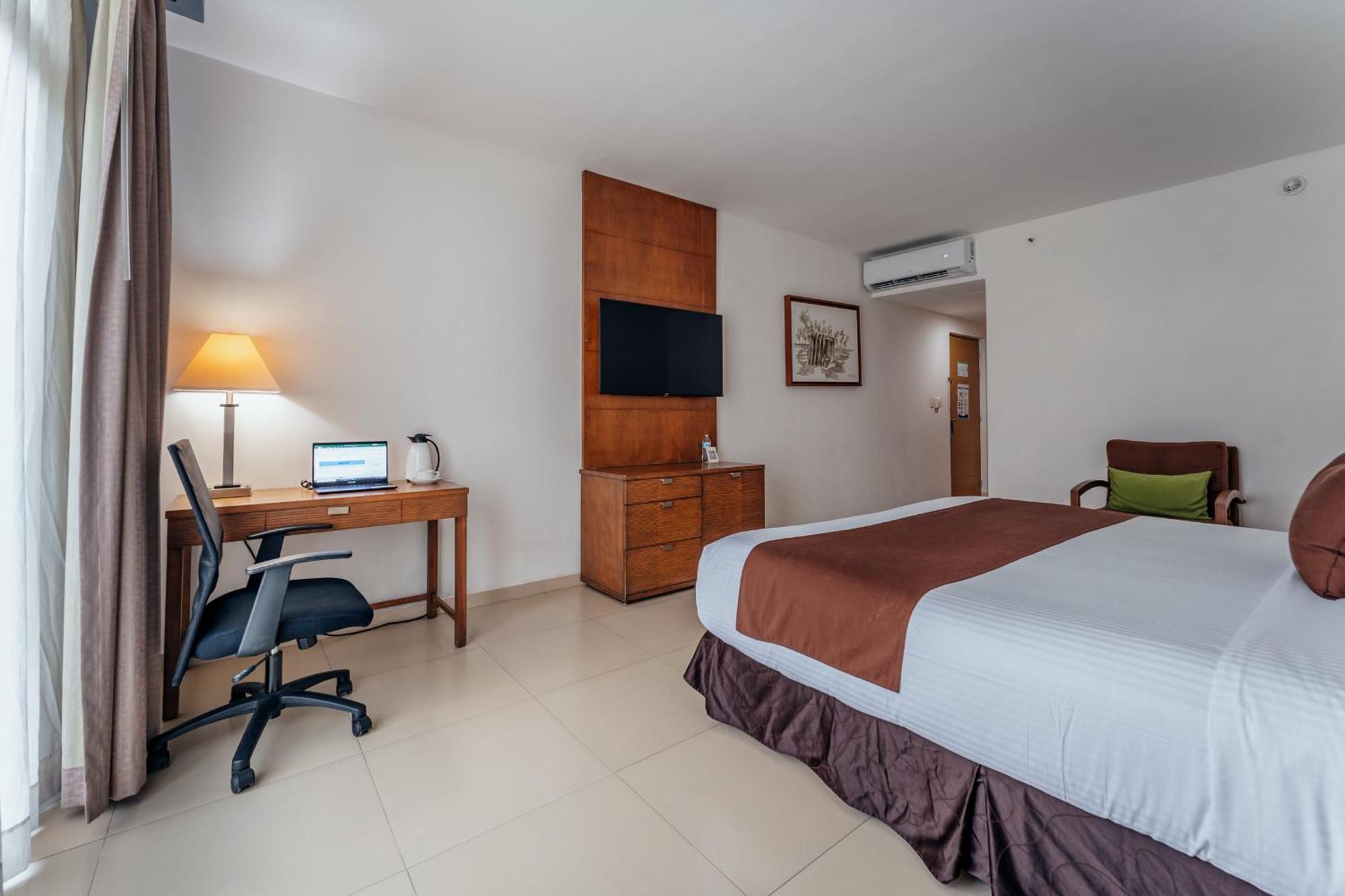 Hotel La Venta Inn Виляермоса Екстериор снимка