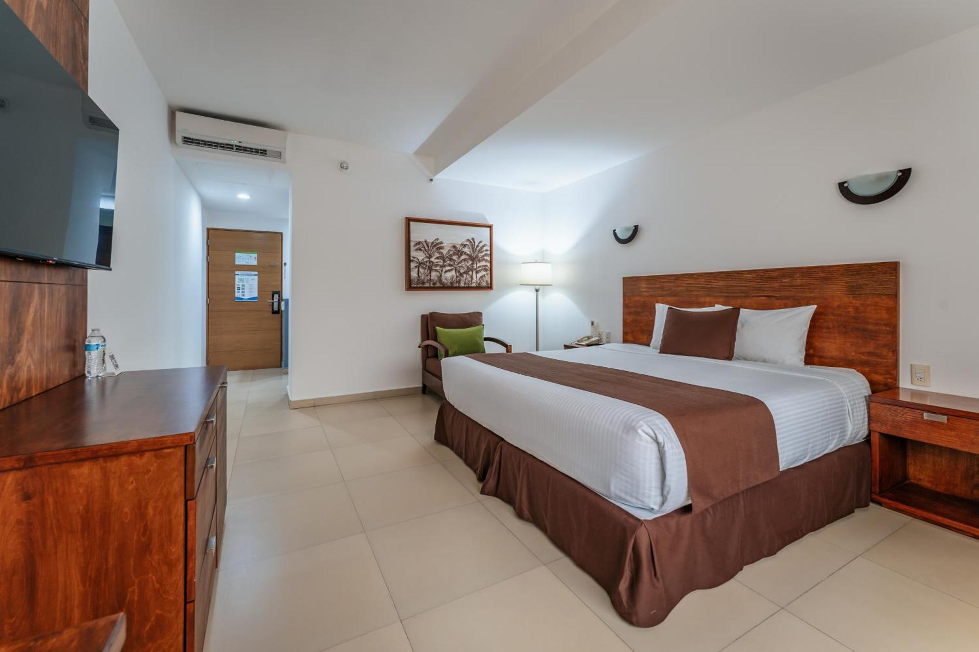Hotel La Venta Inn Виляермоса Екстериор снимка